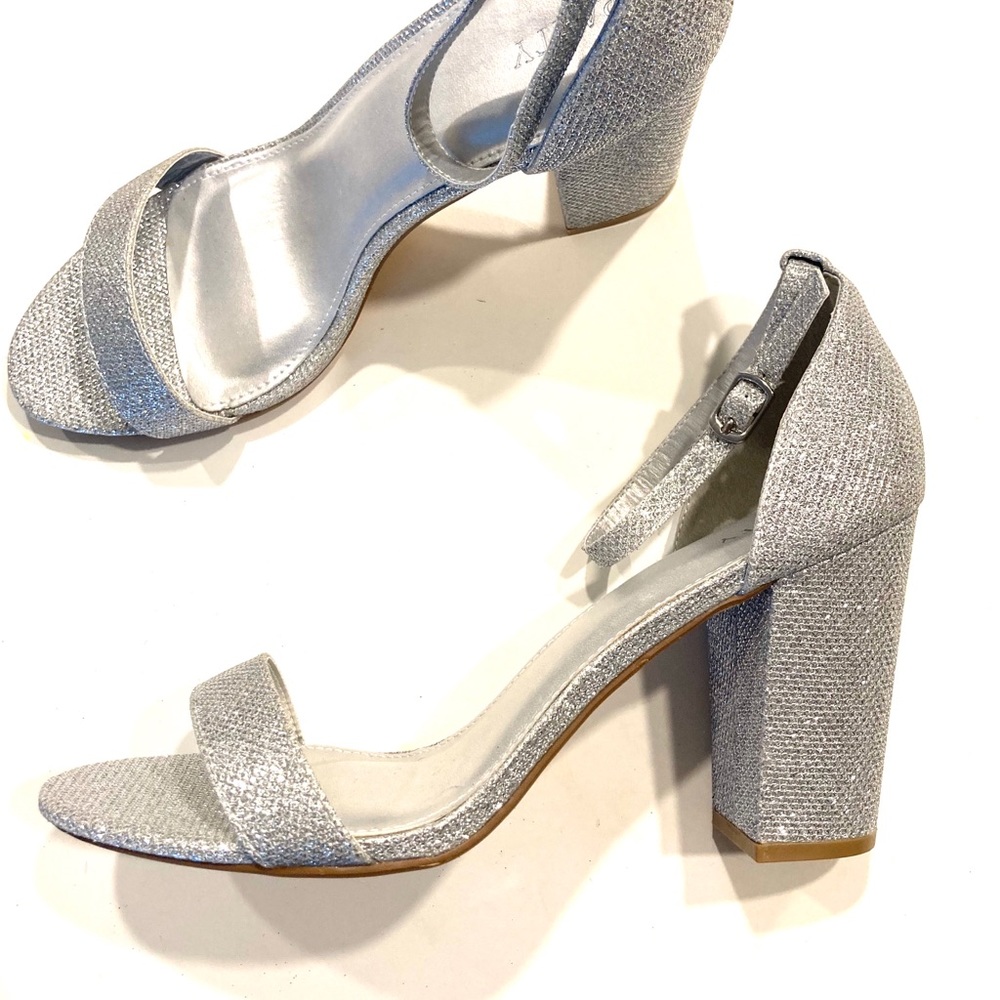 PARTY Silver Stable Heel
